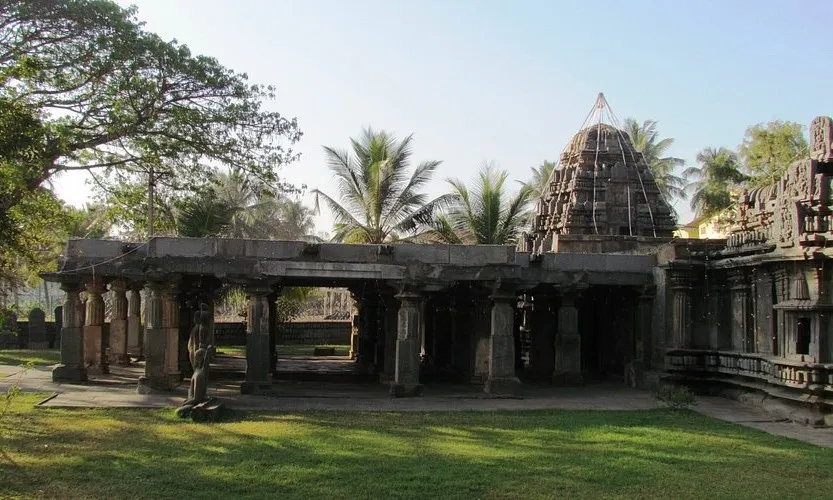 Kadambeshwar Temple Rattihalli