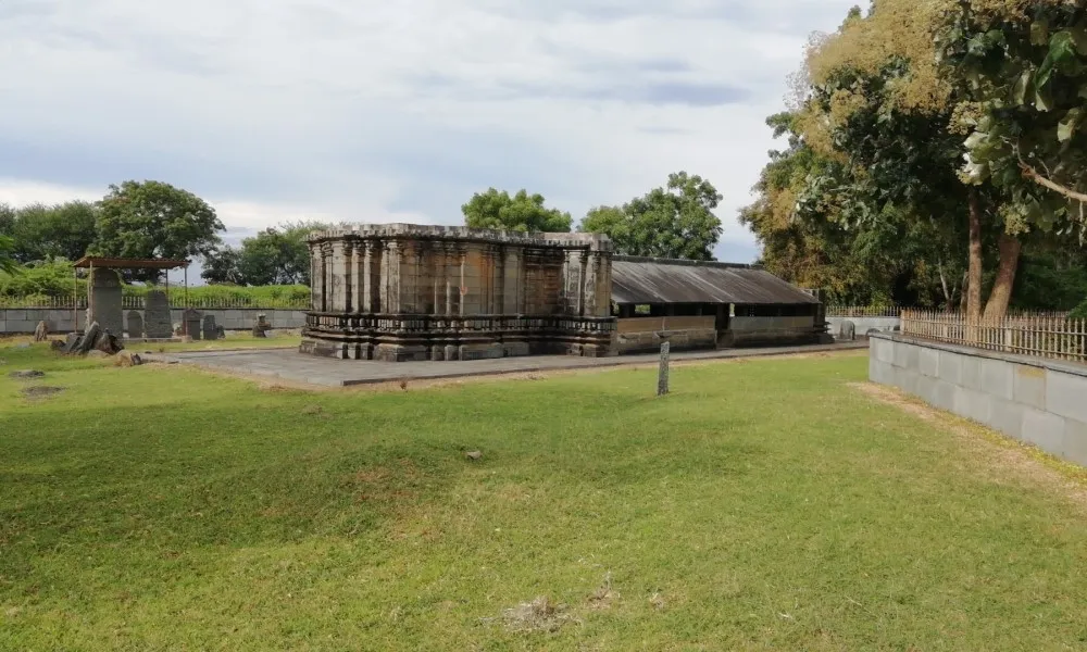 Sarveshwara temple Naregal