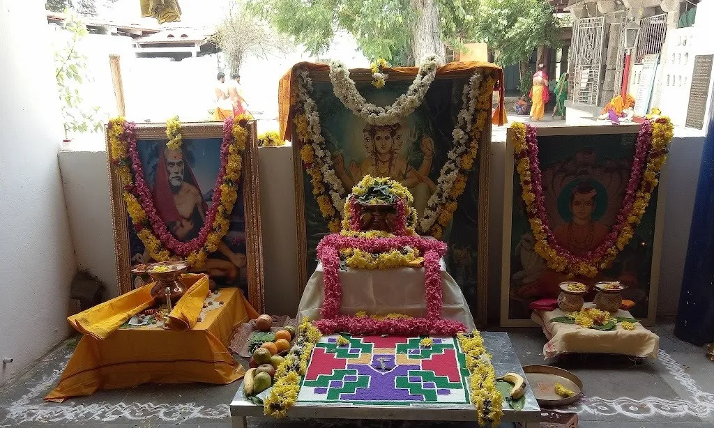 Sri Dattatreya Temple Kurvapura god