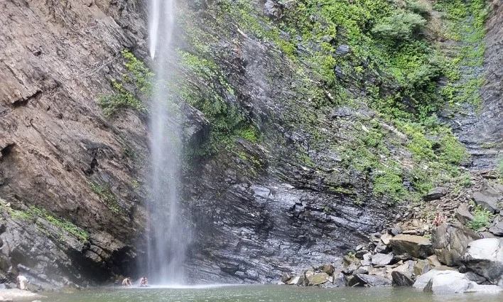 Koodlutheertha Falls